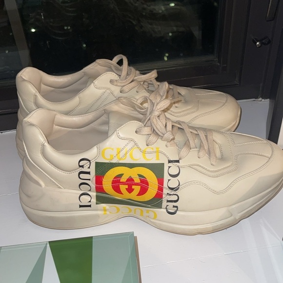 ❗️GUCCI MENS LOGO SNEAKER❗️ - Picture 2 of 6